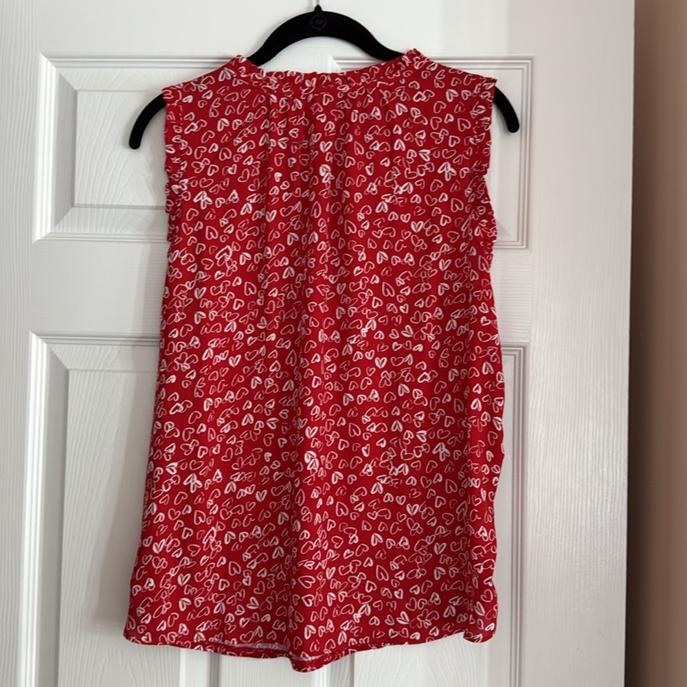 LOFT Heart Ruffle Top - Picture 4 of 6
